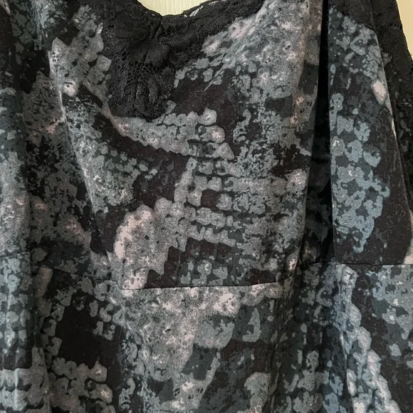 NWT Lane Bryant Black and Gray Lace Camisole with adjustable straps 22/24 - Picture 2 of 8